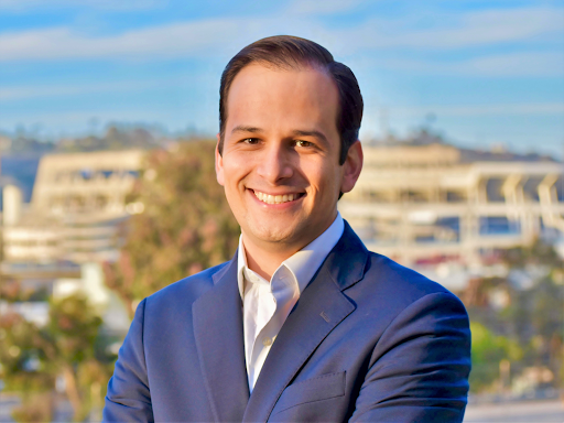 Headshot of Raul Campillo