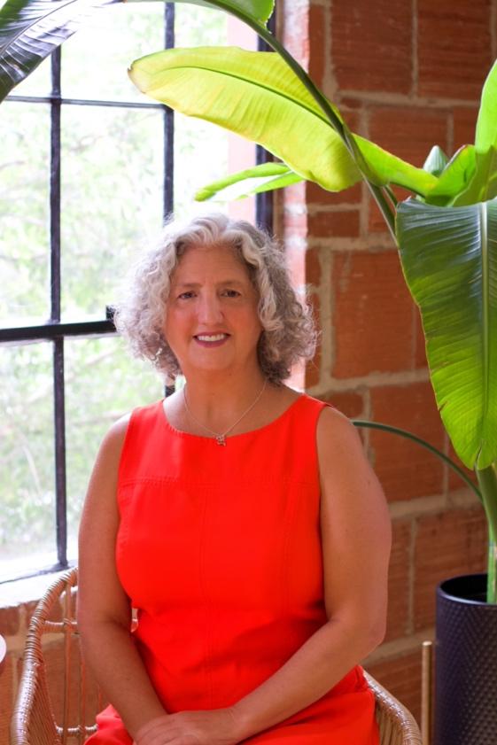 Headshot of Dr. Nelli Garton